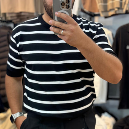 Yatay Beyaz Çizgili Yakalı Triko Tişört Lacivert