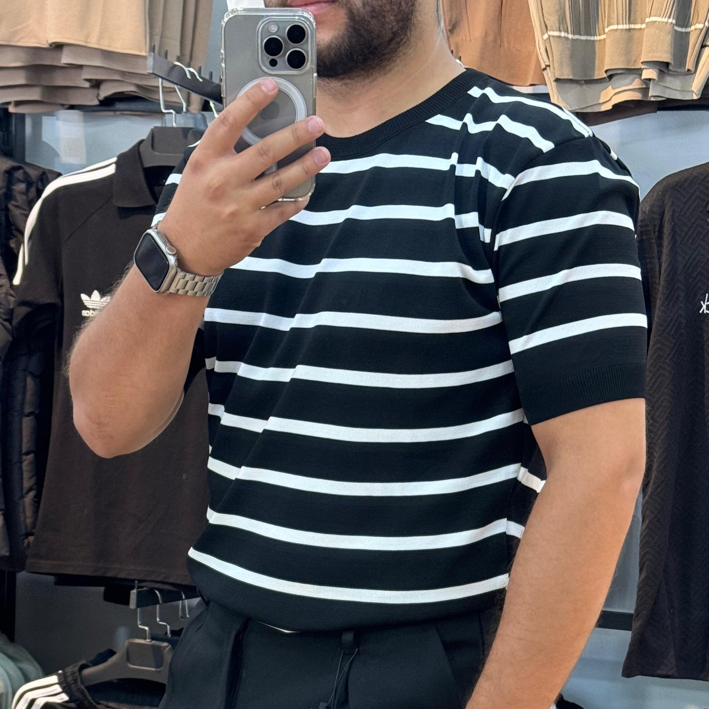 Yatay Beyaz Çizgili Yakalı Triko Tişört Lacivert